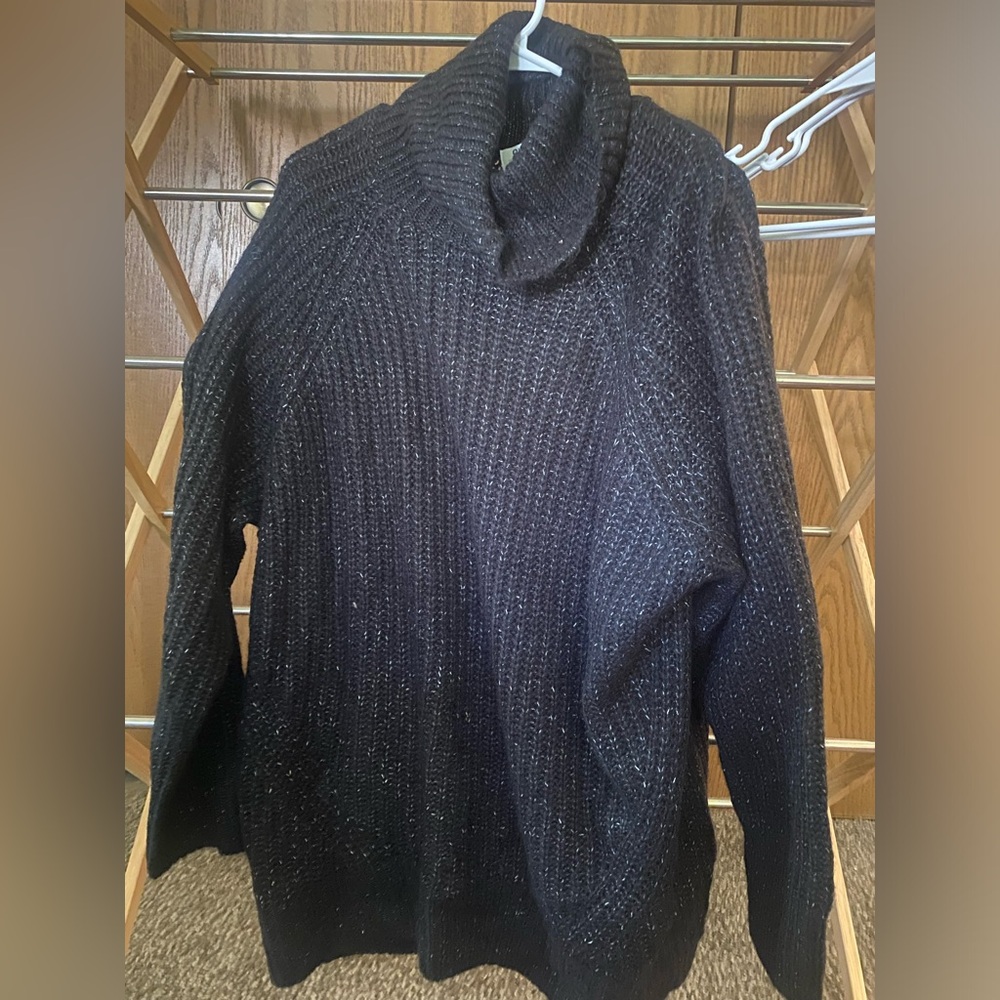 OLD NAVY Black Chunky Knit Sweater
